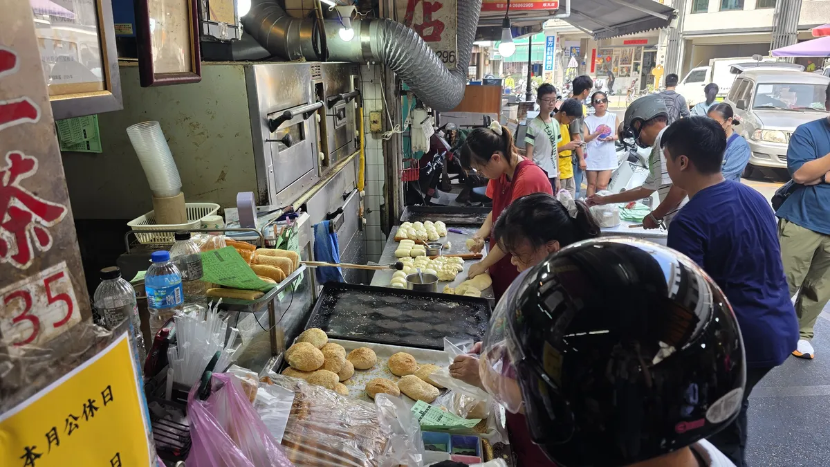 大甲城燒餅現擀現作